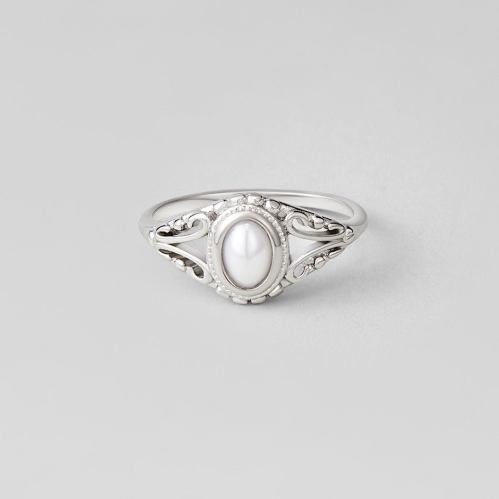 Silver Vintage Royal Pearl Ring