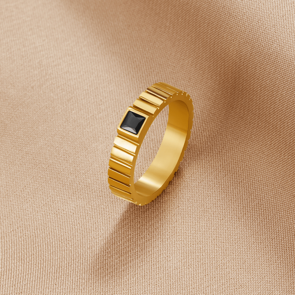 Talia Black Gold Ring